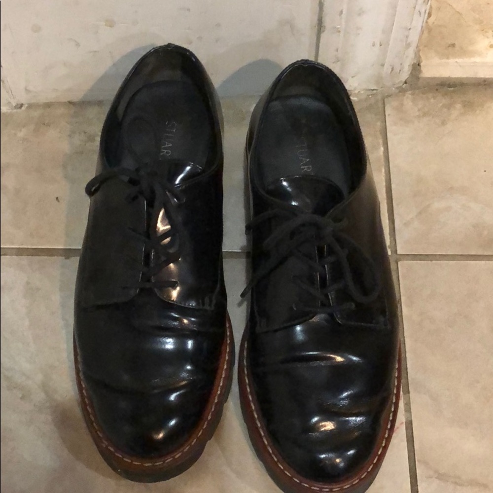 Stuart weitzman Women’s Oxford shoes size 4